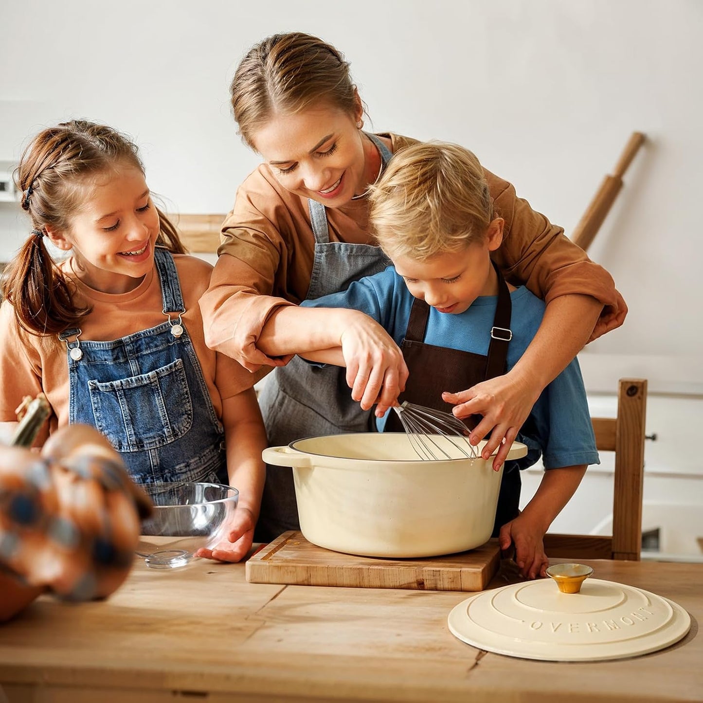 Discover the Overmont Enameled Cast Iron Dutch Oven - 5.5QT Heavy-Duty Cookware with Lid for Perfect Braising, Stews, Roasting, and Bread Baking in Elegant Cream White